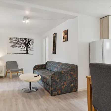 شقة Charmerende 3br Familiehus Naer Centrum *