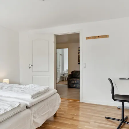 Charmerende 3br Familiehus Naer Centrum شقة
